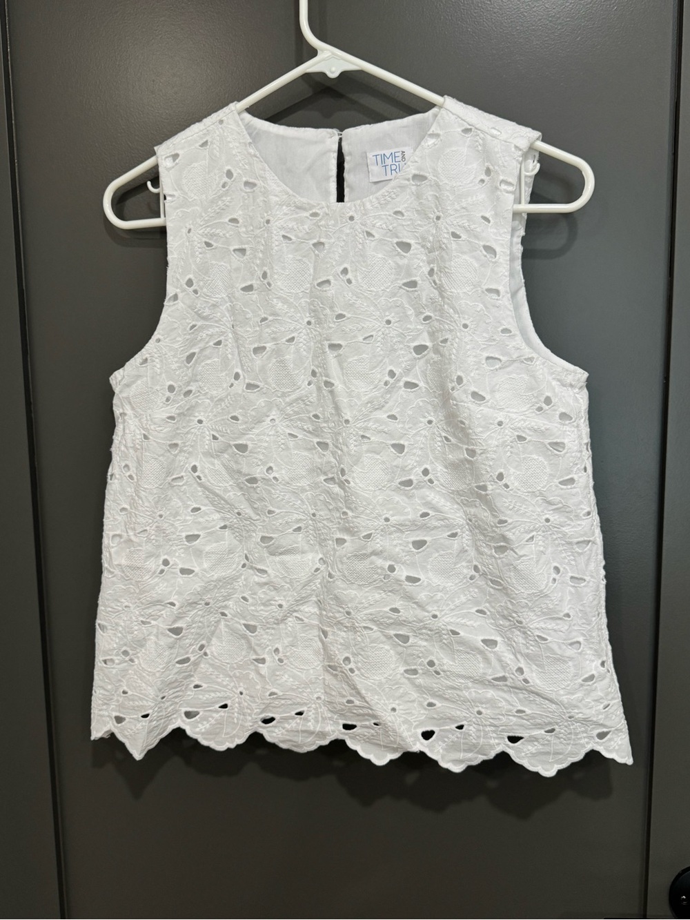 Time and Tru White Eyelet Sleeveless Shell